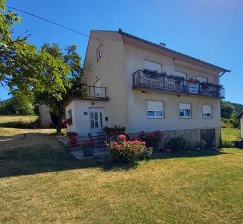 Vrhovine Casa | House Veljko