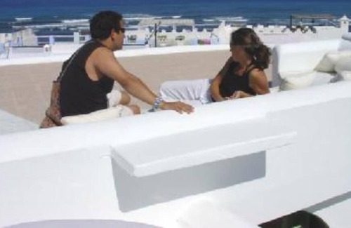 Medina Casa | Inmueble de categoría con la mejor terraza solarium y cocinera incluida
