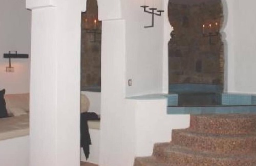 Medina Casa | Inmueble de categoría con la mejor terraza solarium y cocinera incluida