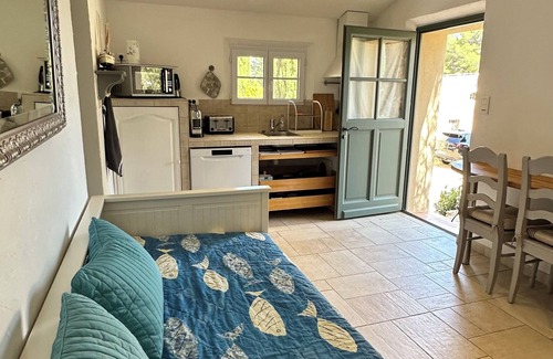 La Cadiere-d'Azur Casa | Dúplex provenzal amueblado con aire acondicionado.