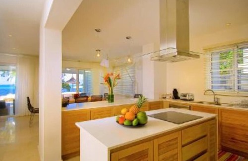 Roches Noires Villa | Casa / villa / chalet - ROCHES NOIRES
