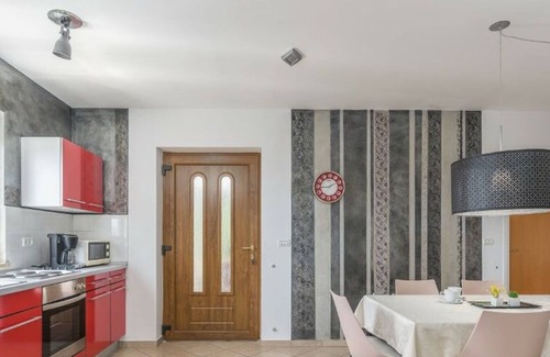 Brovinje Casa | House Villa Tomko (84951-K1) - Brovinje, Labin