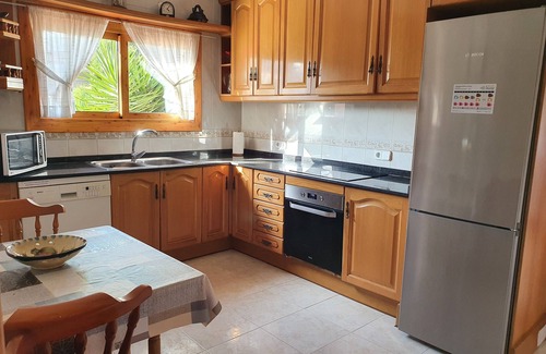 Sant Quinti de Mediona Chalet De Esquí | CASA CON PISCINA, BARBACOA Y JARDIN, TODO DE USO EXCLUSIVO.