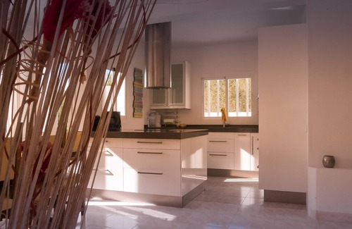 Sant Josep de sa Talaia Villa | Casa con vistas al mar, jardín privado y piscina - tranquila, wifi