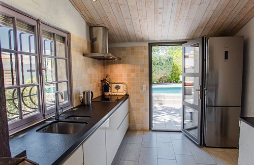 La Bouverie Casa | House with a private pool 15 km from the sea