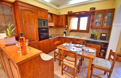 Pagi Cabaña | House with a small swiming pool