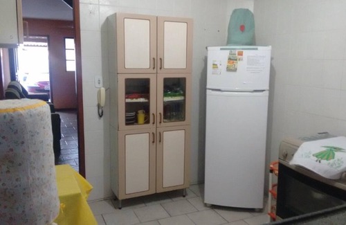 Sao Cristovao Casa | Casa con 2 dormitorios y 2 baños en un condominio, cerca de Praia do Forte.