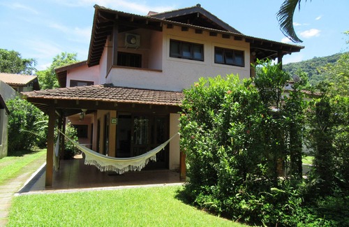 Barra do Sahy Condominio | Casa con 3 suites en condominio en Barra do Sahy - 3 suites