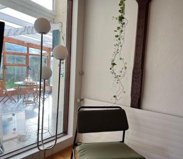 Hornafjörður Casa | House with a magical garden and sunroom