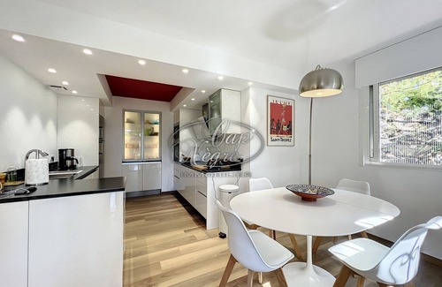 Cavaliere Chalet De Esquí | House with a pool and sea view in a quiet area in Cavalière