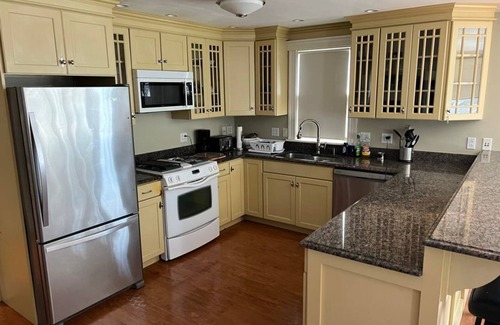 Onset Casa | HOUSE with amazing ocean views! Four Bedrooms, steps from BEACH!
