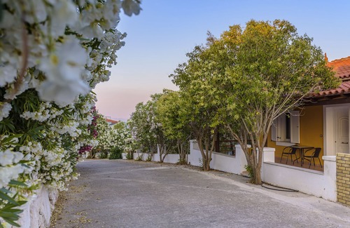 Samos Town Villa | Casa con carácter, piscina privada, vista espectacular