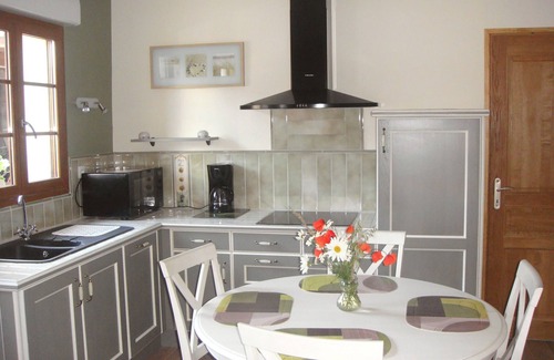 Nibas Casa | House with courtyard on south-facing beach 10 kms away