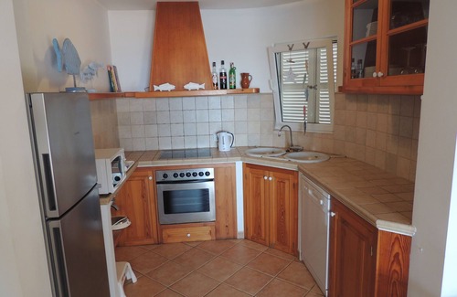 Cala'n Bosch Casa | Casa con vista directa al mar, cerca de la playa y del puerto deportivo.