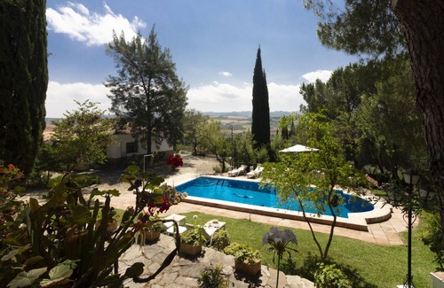 Ronda Casa | Casa con chimenea, amplios jardines privados y piscina, Ronda