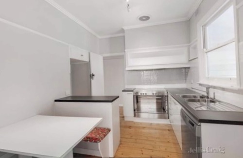 Creswick Casa | House with forest views in vibrant central goldfields town only 1.5hr from Melb