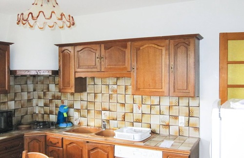 Casteljau Casa | Casa con amplio jardín, capacidad para 6 personas, en un río, totalmente equipada