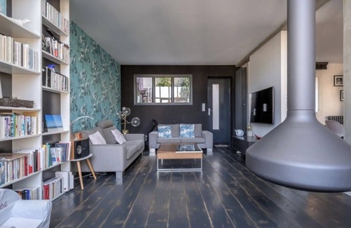 Le Perreux-sur-Marne Casa | House with beautiful volumes located between Paris and Disney