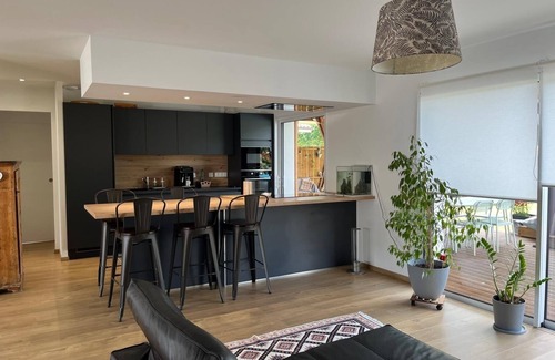 Saint-Julien-en-Born Casa | House with swimming pool near Contis beach, cycle path and all amenities