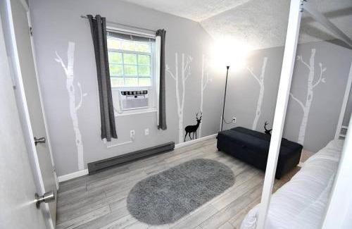 East Stroudsburg Casa | House with FREE Amenities Pools Lake and More