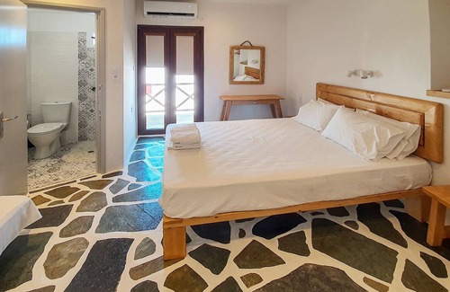 Galissas Apartamento | Casa con ambiente agradable y vistas al mar y al sol cerca de una playa solitaria
