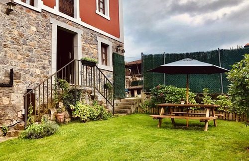 Cangas de Onís Cabaña | Casa con jardín y barbacoa en el corazón de Cangas de Onís, admitimos mascotas