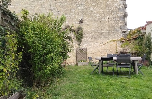 Jaunay-Clan Casa | House with garden near Futuroscope