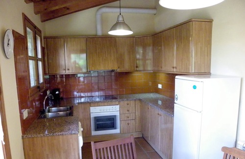Monells Cabaña | Casa con jardín y terraza, ideal para relajarse, cerca de la Costa Brava