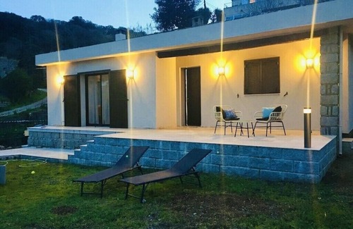 Sartene Casa | Casa con jardín completamente reformada en el centro de la ciudad de Sartène.