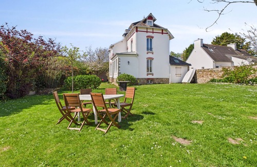 Fouesnant Chalet De Esquí | Casa con jardín para 4 adultos y 2 niños
