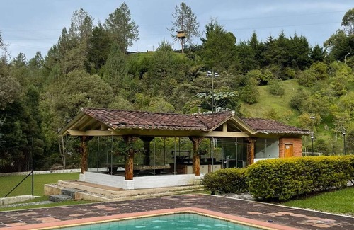 Kennedy Casa | HOUSE with Heated Pool and water slide Sleeps 30