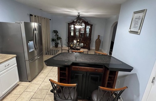 Charlotte Casa | House with JACUZZI * Luxury * 3BR . { ExclusiveDiscounts }