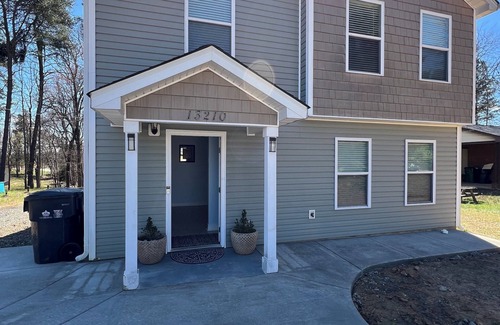 Charlotte Casa | House with JACUZZI * Luxury * 3BR . { ExclusiveDiscounts }