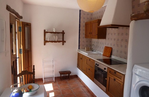 Orgiva Cabaña | ¡Bienaventuranza rural! Casa con piscina propia, a 5 minutos a pie de la ciudad, aire acondicionado, wifi