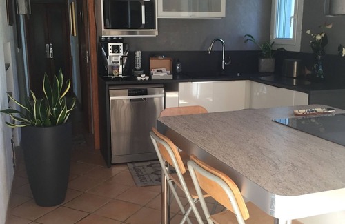 Nans-les-Pins Villa | CASA CON PISCINA Y JARDÍN 1000m