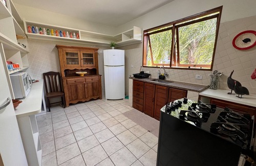 Saco da Capela Casa | Casa con piscina y vista al mar en condominio p hasta 10 personas.