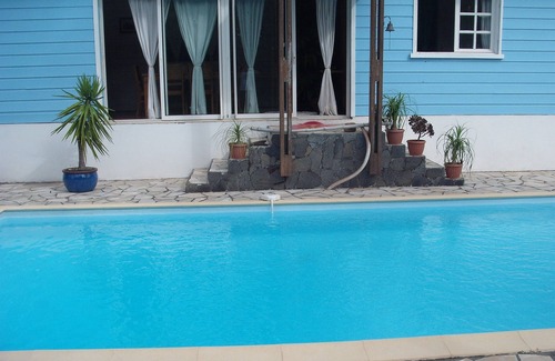 Centre Ville Casa | Casa con piscina y estudios amueblados en el sur en Tampon 400