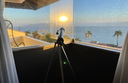Itaguacu Casa | House with pool and panoramic sea view