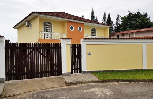 Bracui Casa | Casa con piscina, barbacoa, cubierta y 5 habitaciones en condominio - Angra dos Reis