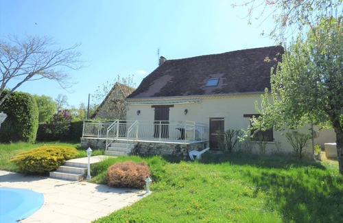 Tourtoirac Casa | Casa con piscina en una aldea tranquila, 4 campos.