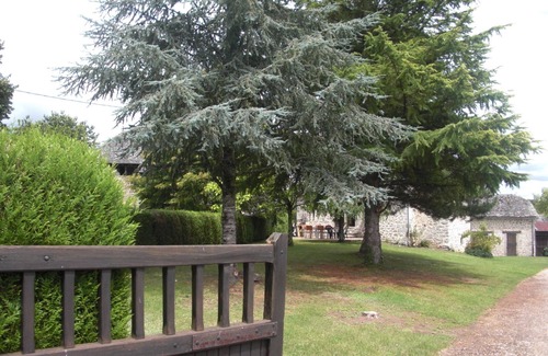 Mourjou Casa | Casa con piscina en el campo de Cantal