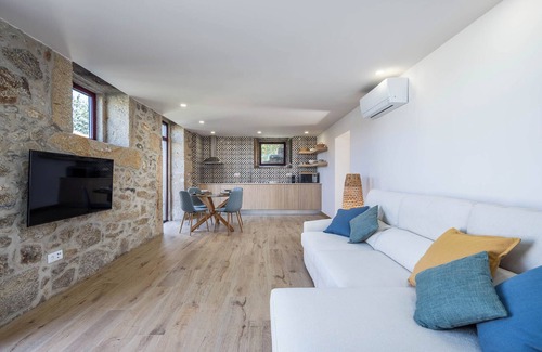 Ponte de Lima Cabaña | House with pool in Quinta 3 km from Ponte de Lima. Newly refurbished!