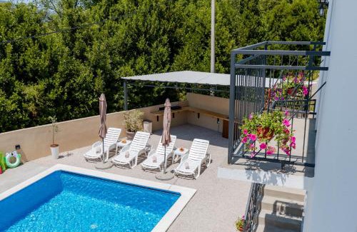 Ratisevina Casa | House with Pool - Ratisevina