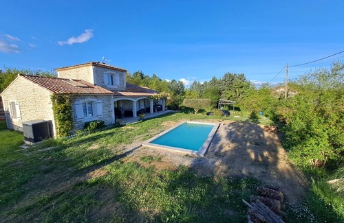 Saint-Privat-des-Vieux Casa | House with private pool on large plot