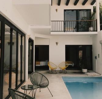Bacocho Casa | House with private pool, walking distance to beaches & restaurants