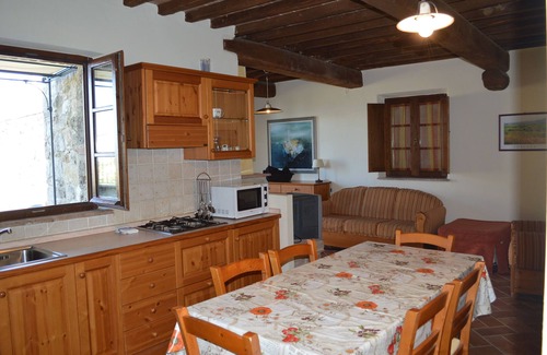 Asciano Casa | Casa con jardín privado en Crete Senesi