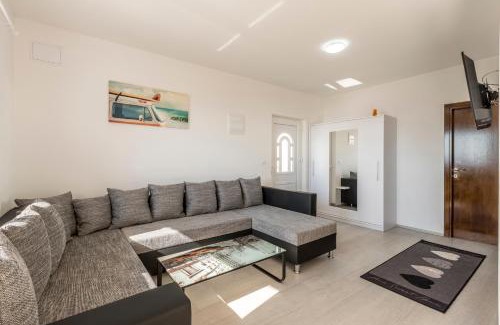 Podstrana Casa | House with private pool M&M