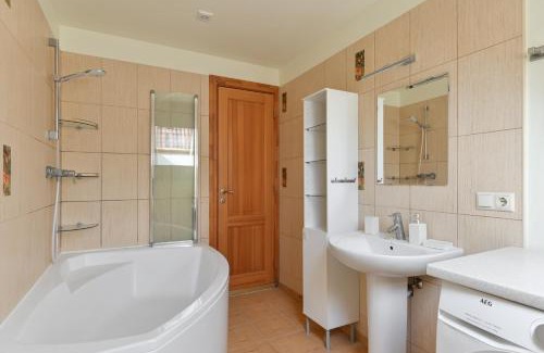 Jurmala Villa | House with sauna and jacuzzi