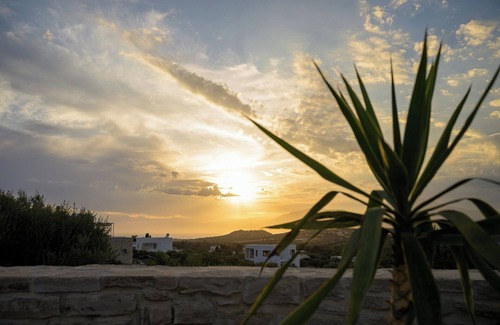 Kamilari Casa | House with sea view. Family-friendly.