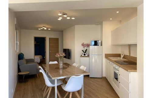 Dieppe Casa | Sea view house facing the marina